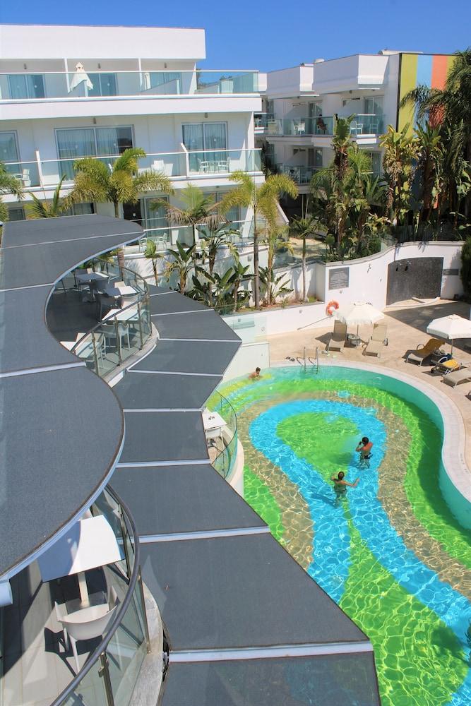 Tasia Maris Oasis Ayia Napa Exterior foto