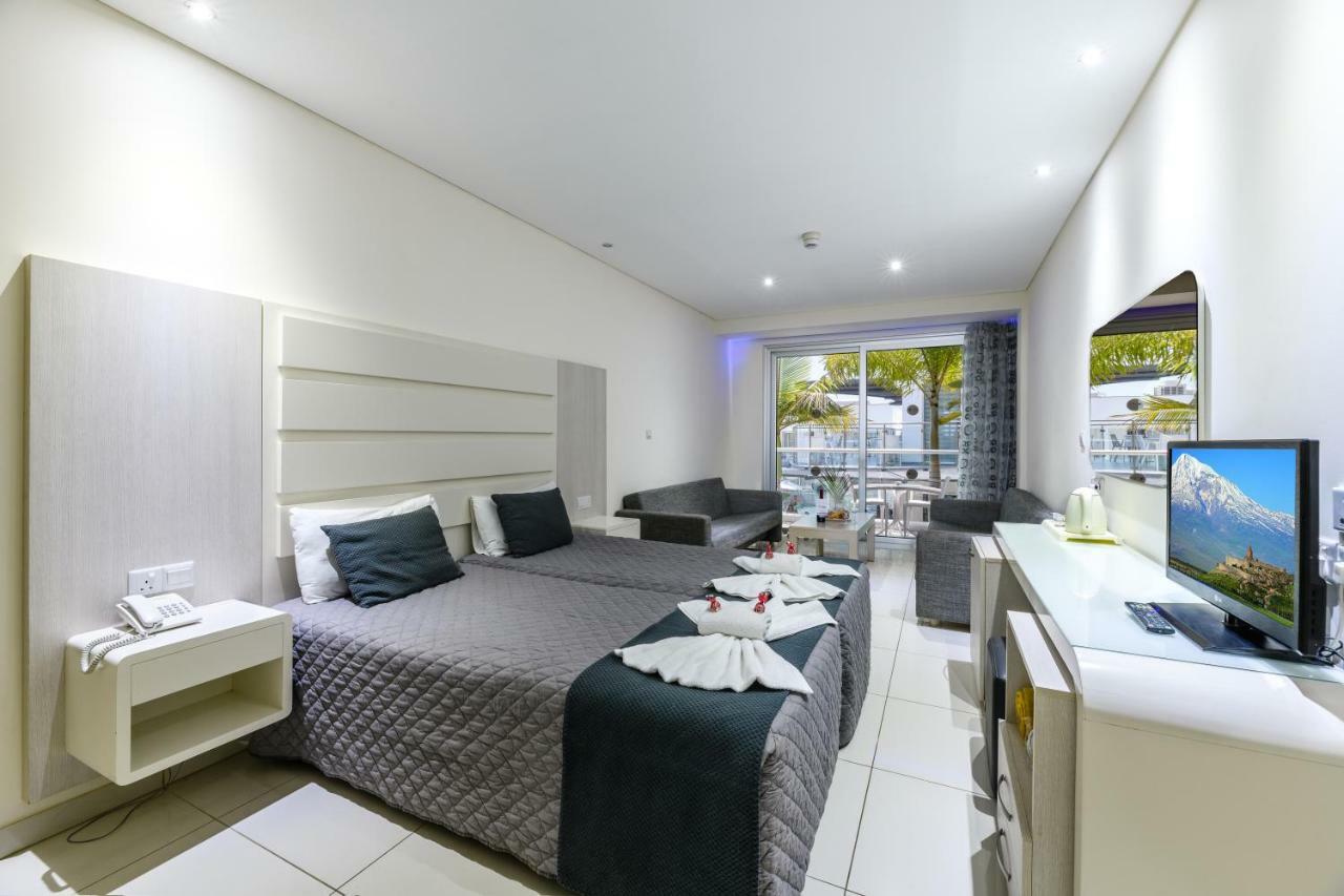 Tasia Maris Oasis Ayia Napa Exterior foto